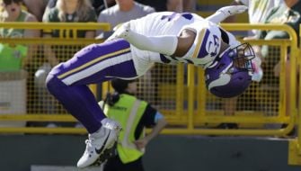 Minnesota Vikings Hold Off Green Bay Packers To Secure Fourth Straight Win