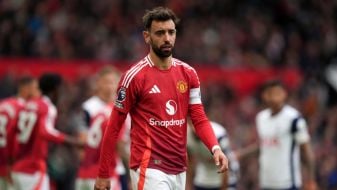 Bruno Fernandes Has Red Card During Man United Loss To Tottenham Overturned