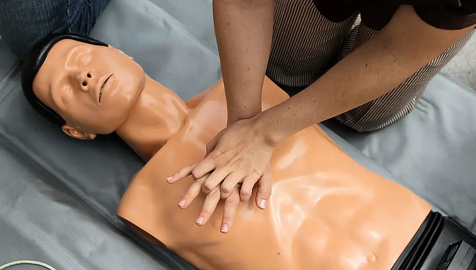 Bystanders Carrying Out Lifesaving Cpr Up 25% In 10 Years