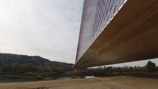 Man Dies After Falling Off Bridge In Spain In Attempt To ‘Create Social Media Content’