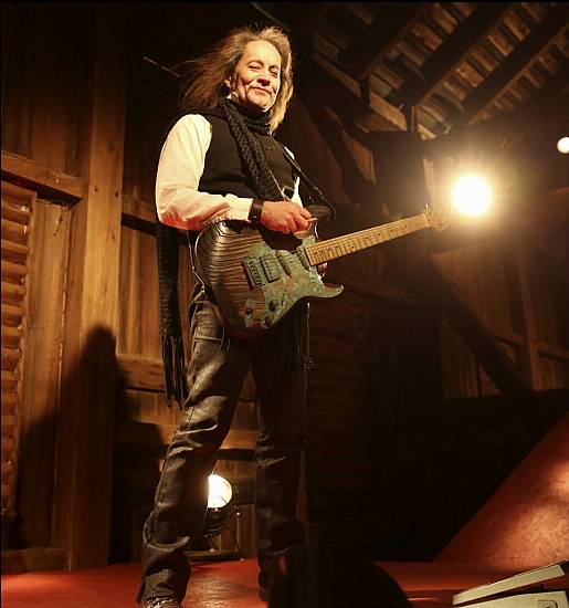 Former Ozzy Osbourne Guitarist Jake E Lee Shot Multiple Times In Las Vegas