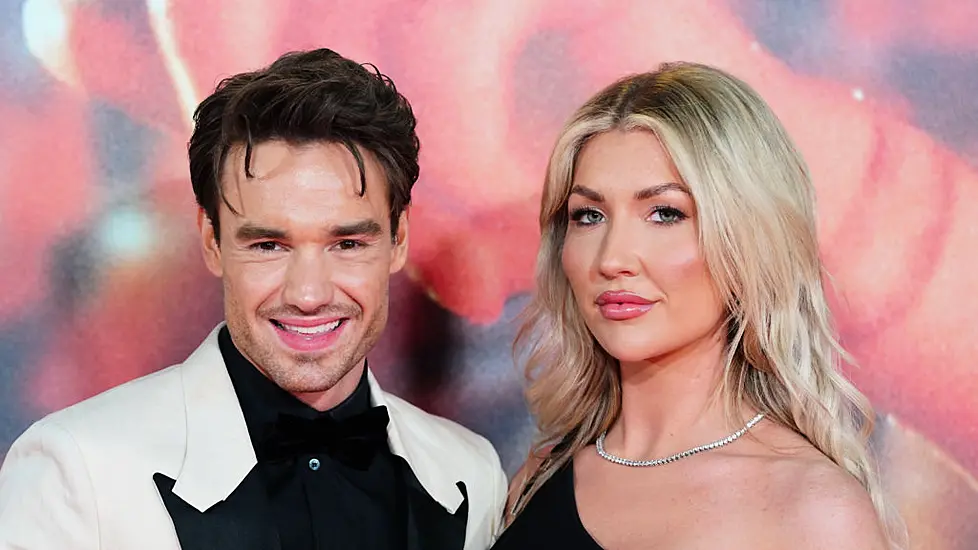 Liam Payne’s Girlfriend ‘At A Complete Loss’ After His Death