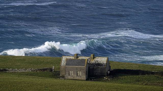 Orange Wind Warning Extended To More Counties Ahead Of Storm Ashley’s Arrival