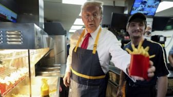 Donald Trump Hands Out Fries And Holds Drive-Thru News Conference At Mcdonald’s