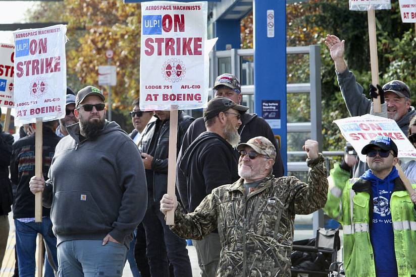 Boeing Reports £4.6Bn Quarterly Loss Ahead Of Vote By Union Members