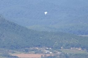 Rubbish Dropped By Balloon Lands On South Korea’s Presidential Compound