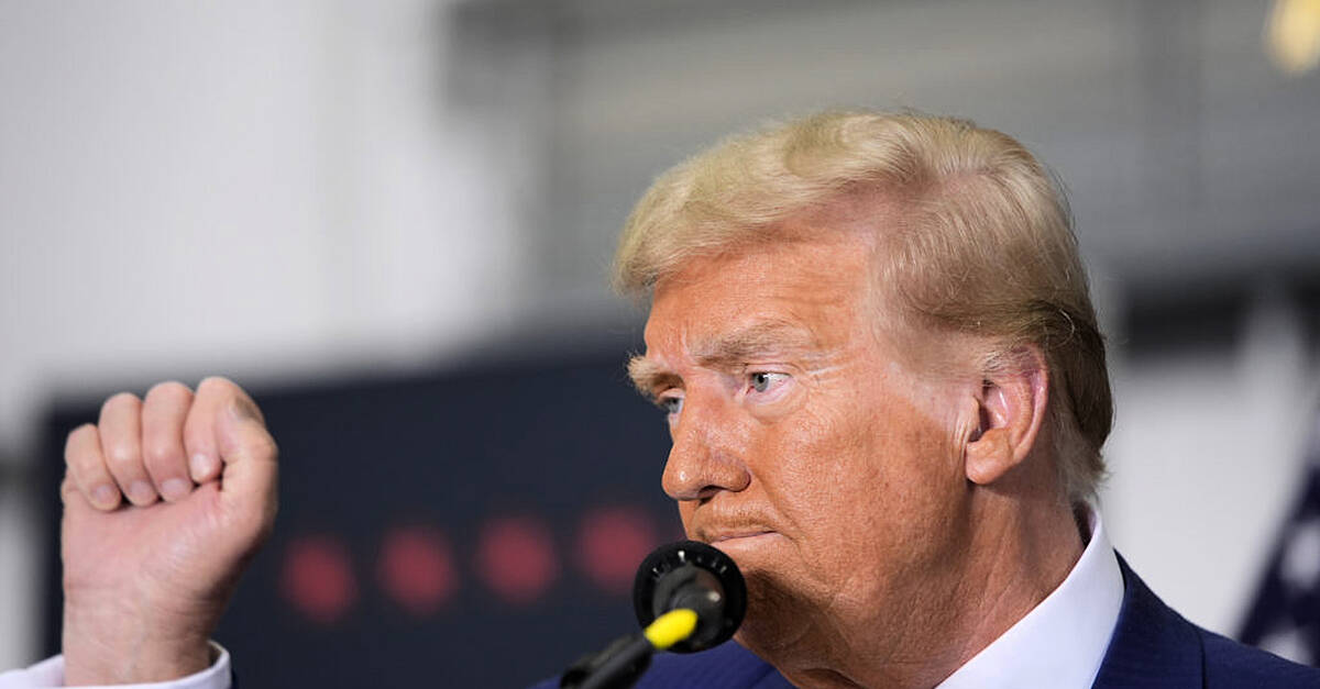 Ex-model says Trump groped her while Epstein watched
