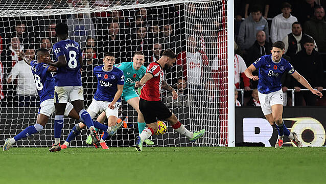 Southampton Beat Everton With Late Winner To Claim First League Victory