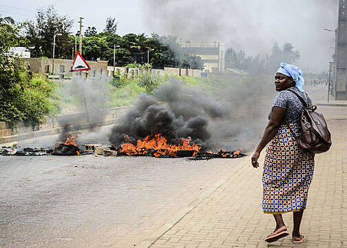 South Africa Closes Its Border With Mozambique As Post-Election Violence Worsens