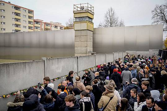 Fall Of Berlin Wall 35 Years Ago Celebrated With Concerts And Art Installations