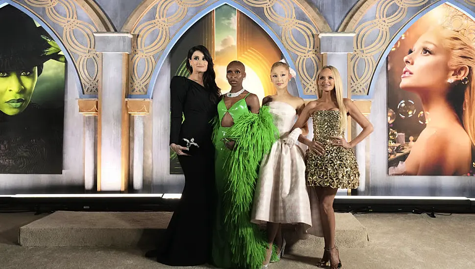 Original Wicked Stars Pose With Ariana Grande And Cynthia Erivo At La Premiere