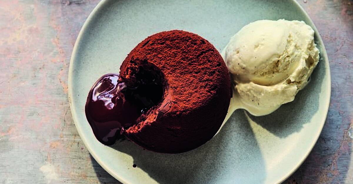 Gino D’Acampo’s perfect air fryer chocolate fondant recipe