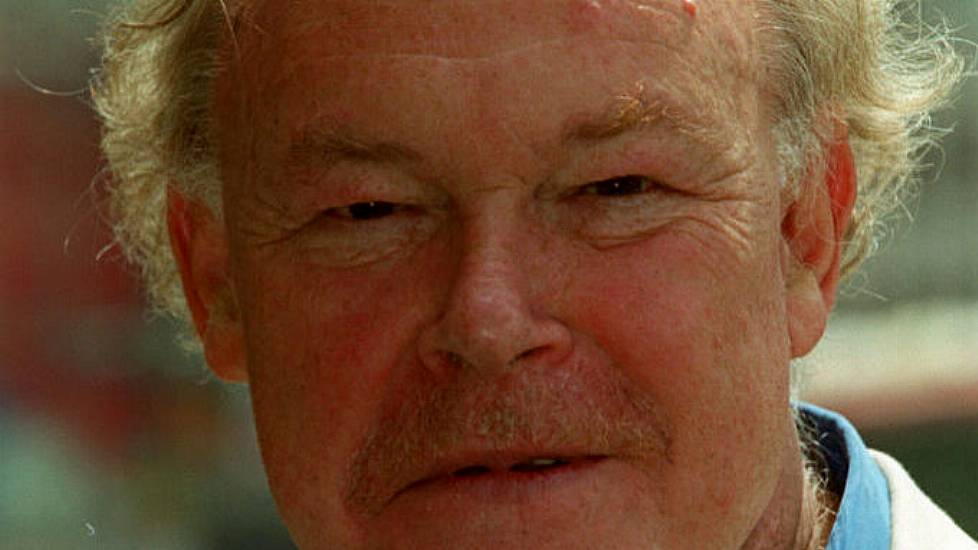 Stage And Screen Star Timothy West Dies Aged 90 Surrounded By Family