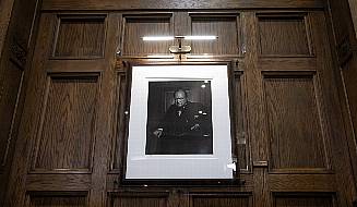 Stolen Churchill Portrait Which Was Swapped With Forgery Returns To Canada