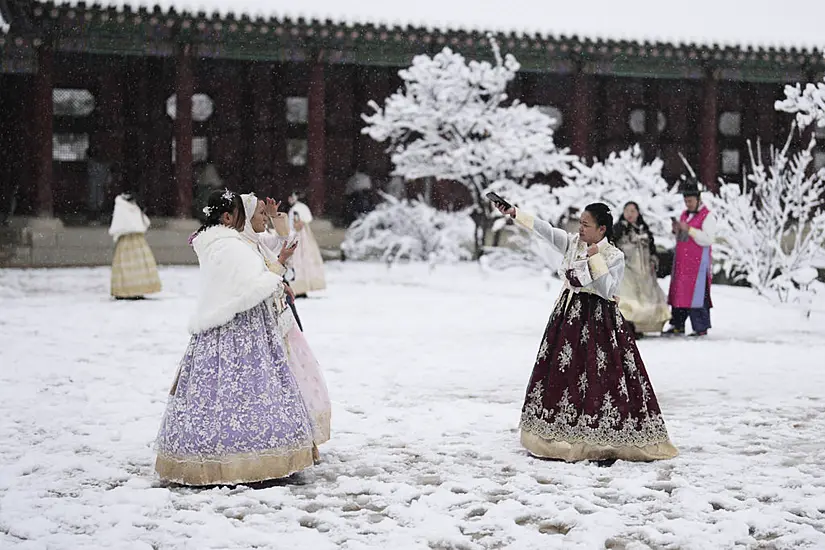 Flights Grounded As Massive Snowstorm Hits Seoul