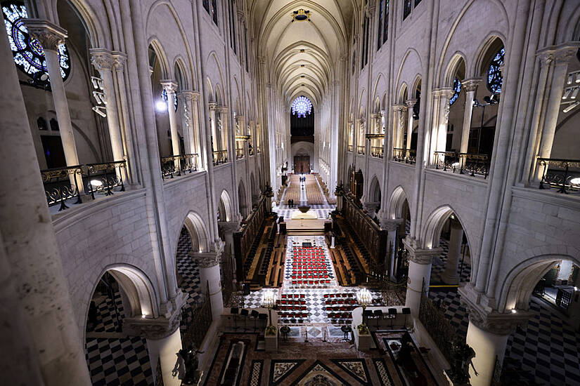 Bishop’s Three Knocks Signify Reopening Of Notre Dame Five Years After Blaze