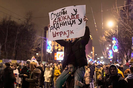 Protesters Hold Noisy Demonstration Against Serbia’s Populist Leadership