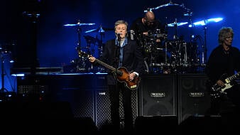 Ringo Starr Joins Paul Mccartney For Beatles Classics At London Concert