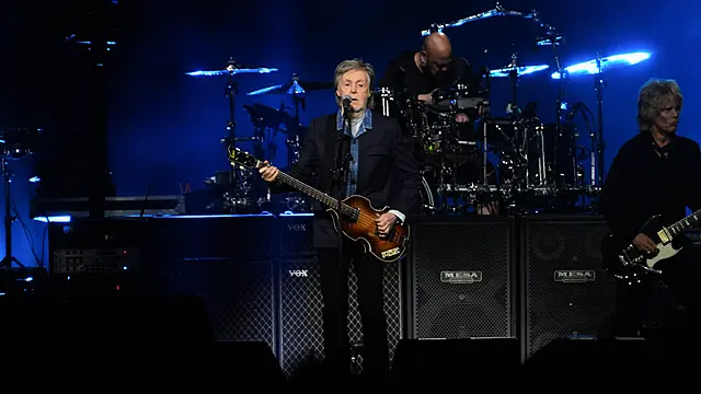 Ringo Starr Joins Paul Mccartney For Beatles Classics At London Concert