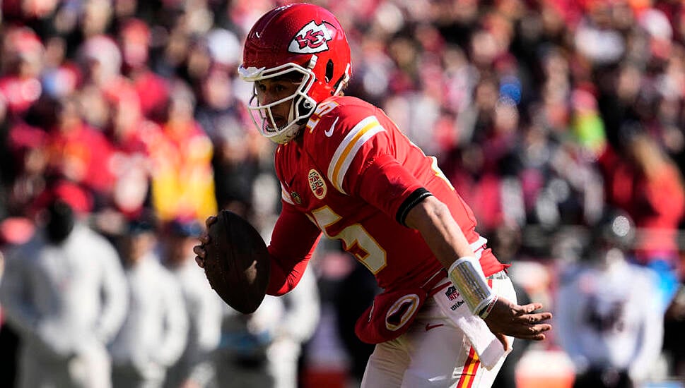 Kansas City Chiefs Beat Houston Texans To Close On Top Seed