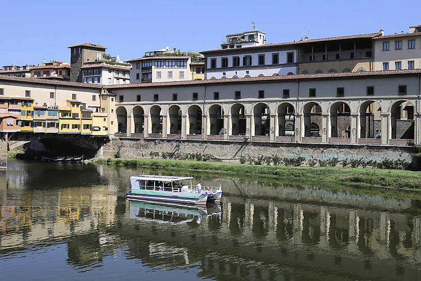 Secret Florence Passage That Medici Family Used To Move Safely Reopens To Public