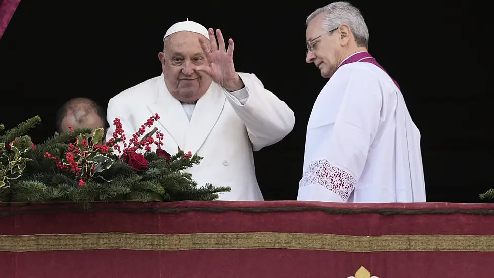 Pope’s Christmas Message Urges ‘All People Of All Nations’ To Overcome Divisions