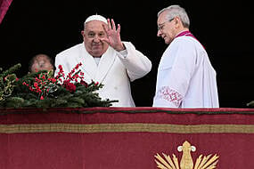 Pope’s Christmas Message Urges ‘All People Of All Nations’ To Overcome Divisions