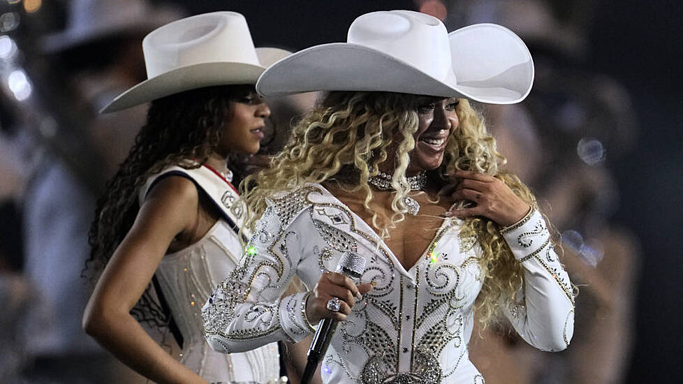 Tina Knowles Defends Daughter Beyonce’s Nfl Half-Time Performance