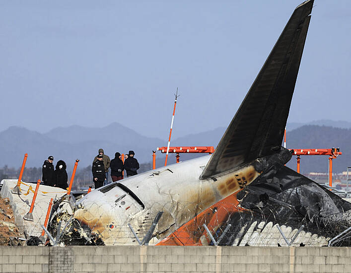 Us And Boeing Investigators Examine Site Of Deadly South Korean Plane Crash