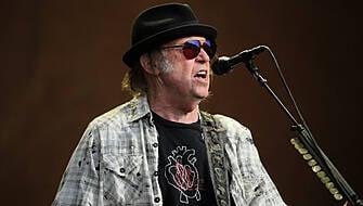 Neil Young Turns Down Glastonbury Festival Due To Bbc’s ‘Corporate Control’