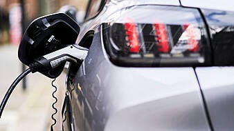 Number Of Newly Registered Electric Cars Drops By 24%