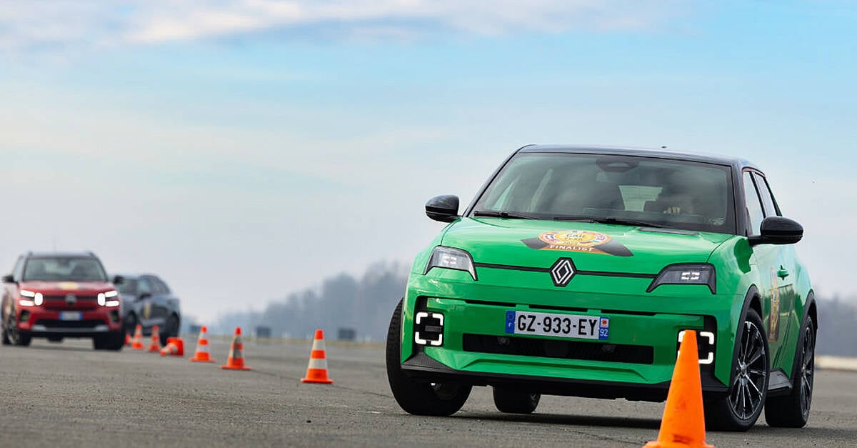 Renault 5 Electric Named Europe’s Car of the Year 2025 | Retro Revival Wins Top Honor