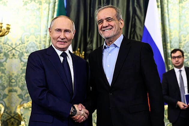 Russian And Iranian Leaders Sign Partnership Treaty In Kremlin