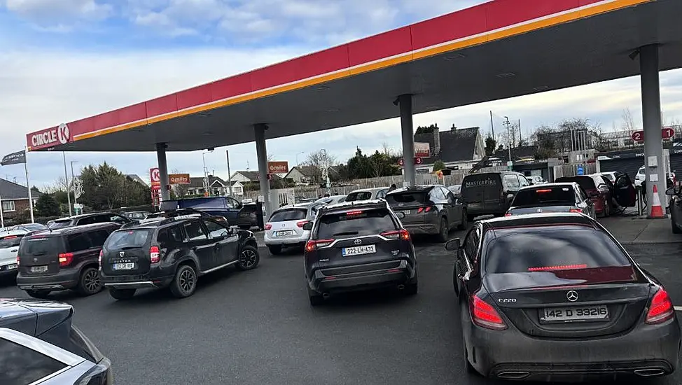 Cars Queue And Scramble For Fuel In The Wake Of Storm Éowyn