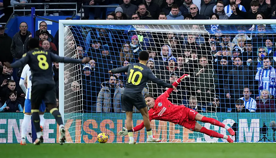 Controversial Iliman Ndiaye Penalty Earns Everton Hard-Fought Win Over Brighton