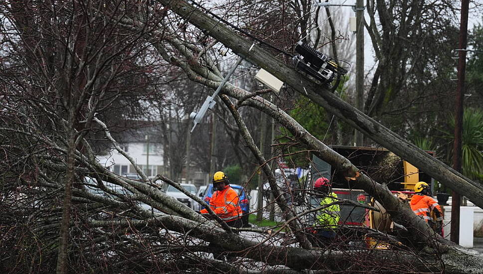 180,000 Customers Remain Without Power As Support To Come From Austria, Finland, And France