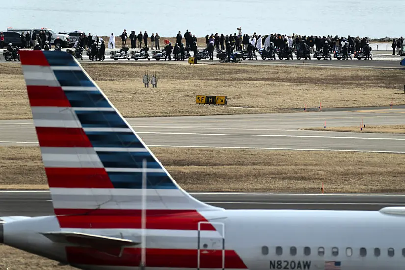 Families Visit Crash Site Days After Deadliest Us Air Disaster In A Generation