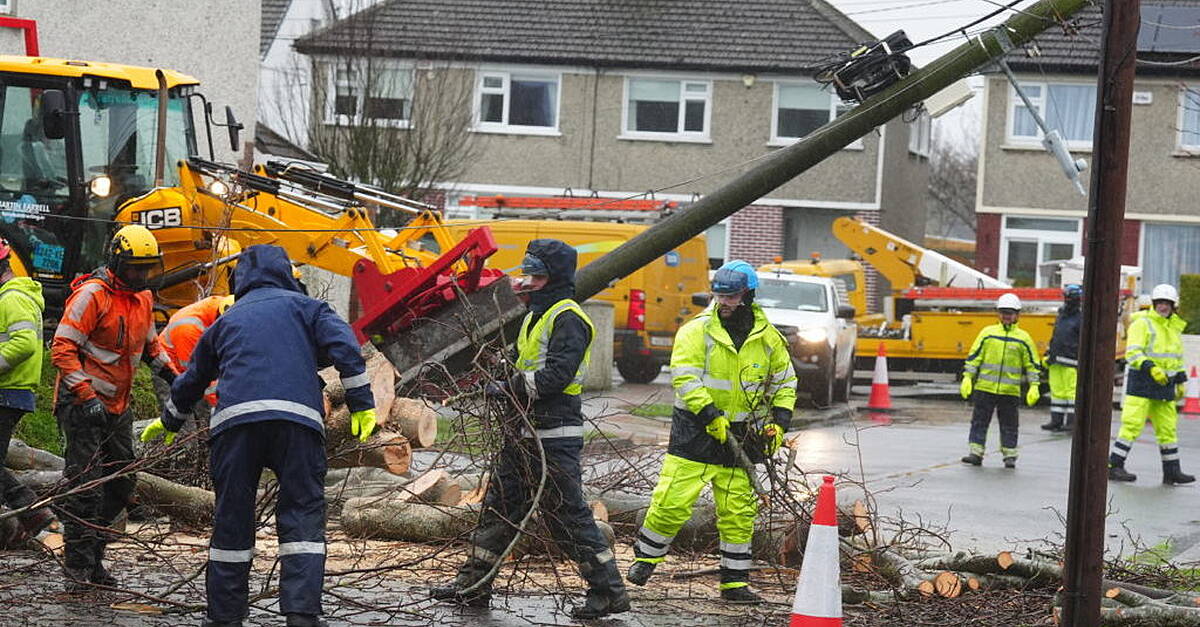 Storm Éowyn: 1,500 premises still without power more than two weeks later
