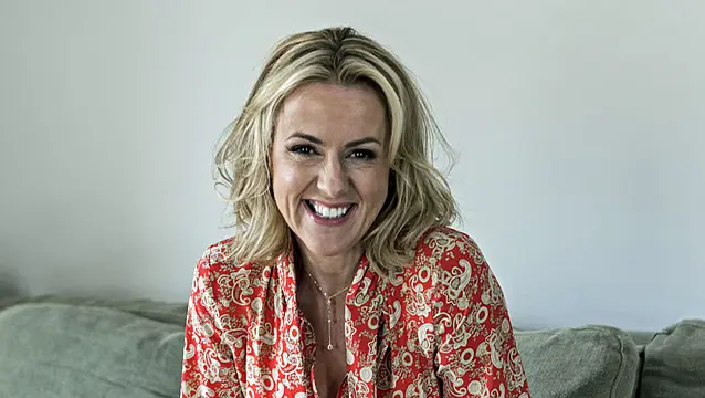 Bestselling Author Jojo Moyes: I Don’t Know How Anybody Stays Sane Without Female Friends