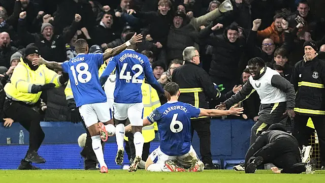 James Tarkowski’s Last-Gasp Equaliser Sparks Wild Scenes At Goodison Park