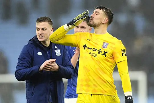 Debutant Keeper Alex Palmer Inspires 10-Man Ipswich To Valuable Draw At Villa