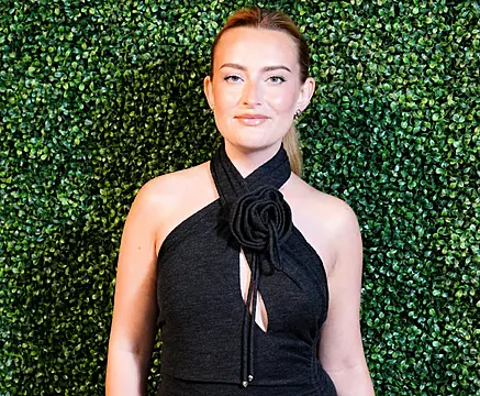 Chicken Shop Date Host Amelia Dimoldenberg ‘Friend-Zoned’ Actor Andrew Garfield