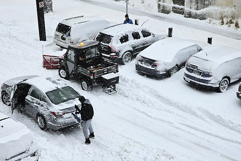 Powerful Us Storms Create Blizzard Conditions And Threaten To Spawn Tornadoes