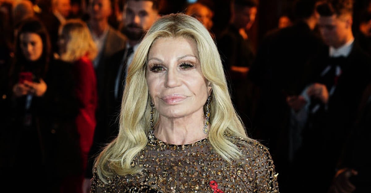 Ролята на Donatella Versace Least като ръководител на Версаче след почти три десетилетия 