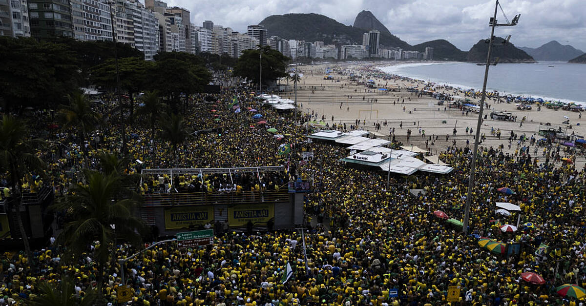 Thousands of supporters of Brazil’s former president Jair Bolsonaro poured