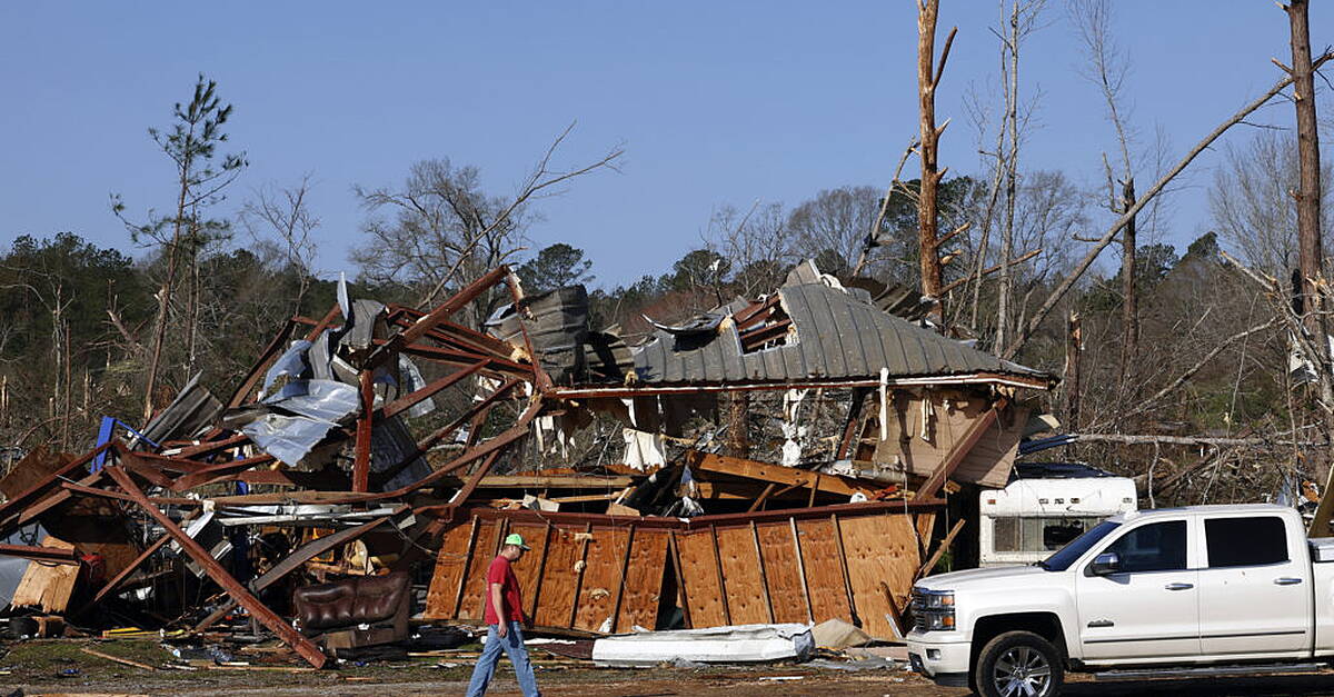 Dozens dead after tornadoes, wildfires and dust storms cause havoc ...