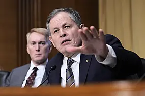 Us Senator Steve Daines Visits Beijing As Tariff Fight Grows