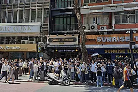 Strong Earthquake Rocks Thai Capital, Prompting Evacuations