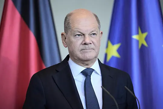 Fine For Man Who Entered Vip Convoy And Hugged Germany’s Chancellor