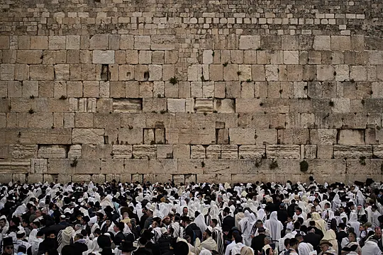 Tens Of Thousands Of Jews Gather For Traditional Blessing In Jerusalem